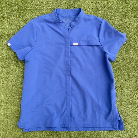 Figs Blue Celemu Button up Top Sz medium Preowned great condition medical nurse - Picture 2 of 7